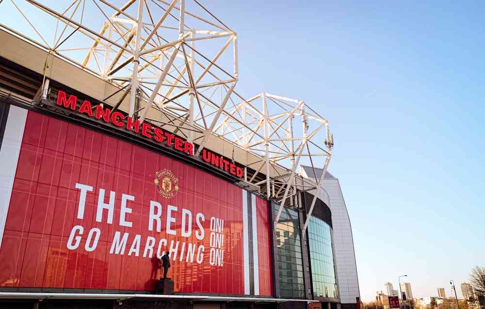 How many trophies have Manchester United won?