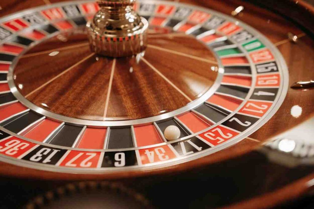 The Probability Gap Between Football Betting and Live Roulette Online